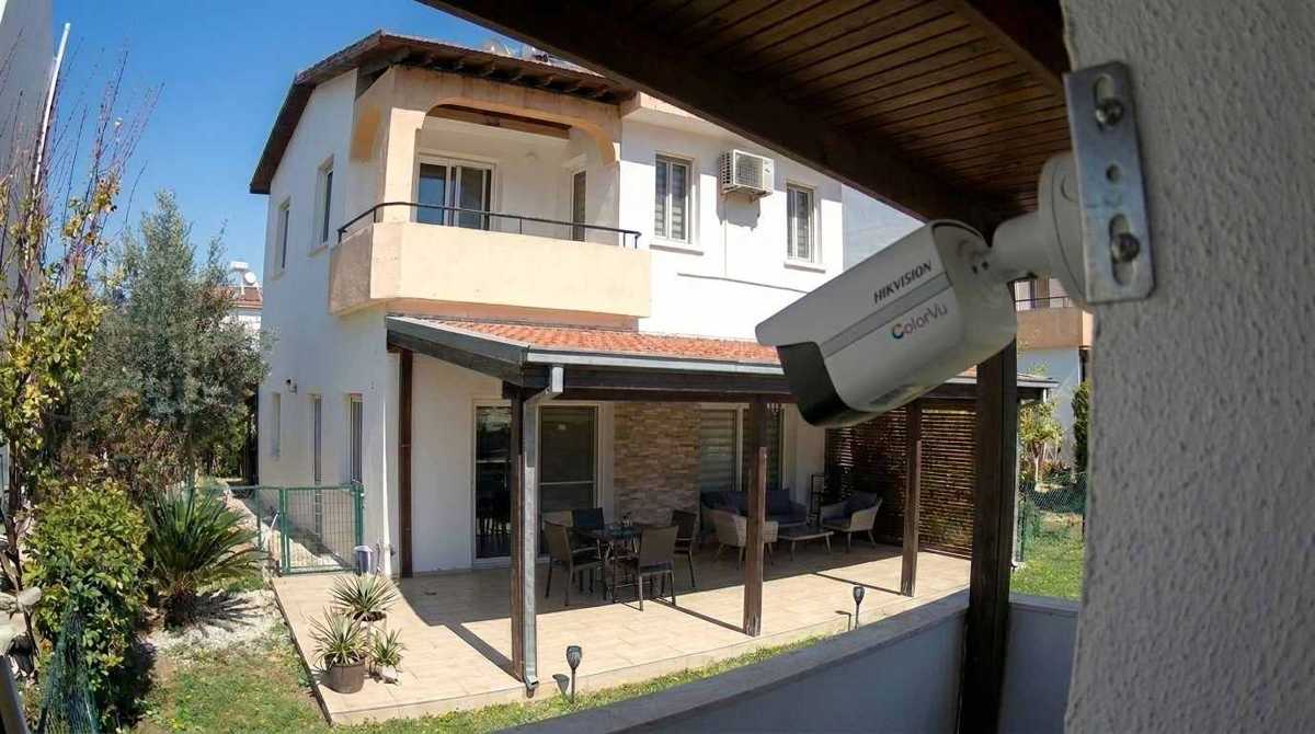 Didim’de bulunan bahçeli konutumuzun balkonuna gerçekleştirdiğimiz güvenlik kamerası kurulumu.